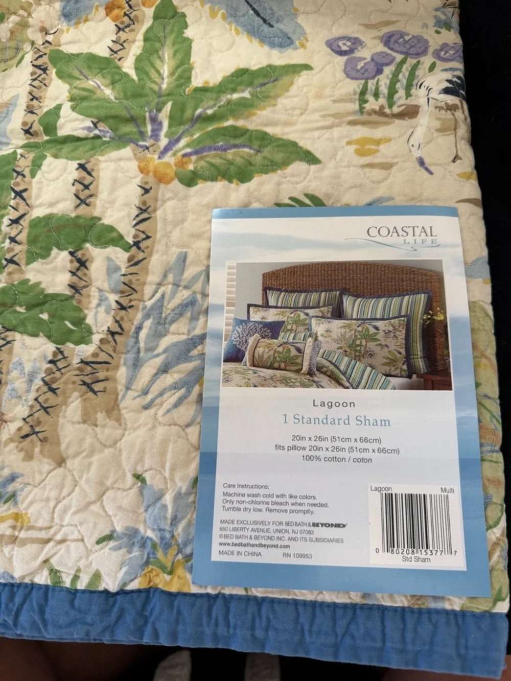 Coastal Life Full/Queen Quilt Set, 2 Shams & 3 Decorative Pillows in 100% cotton - Picture 4 of 15